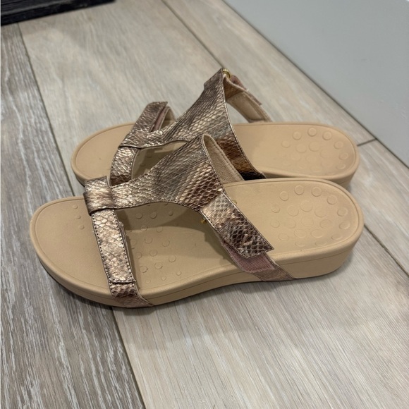 Vionic Pacific Ellie - Women's Platform Slide Sandal - Picture 1 of 4